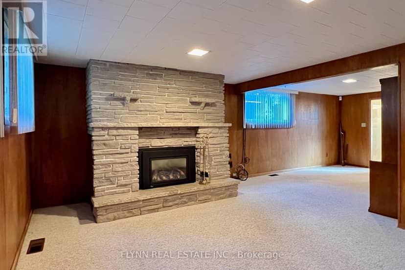 70 Richelieu Drive — photo 28 of 40