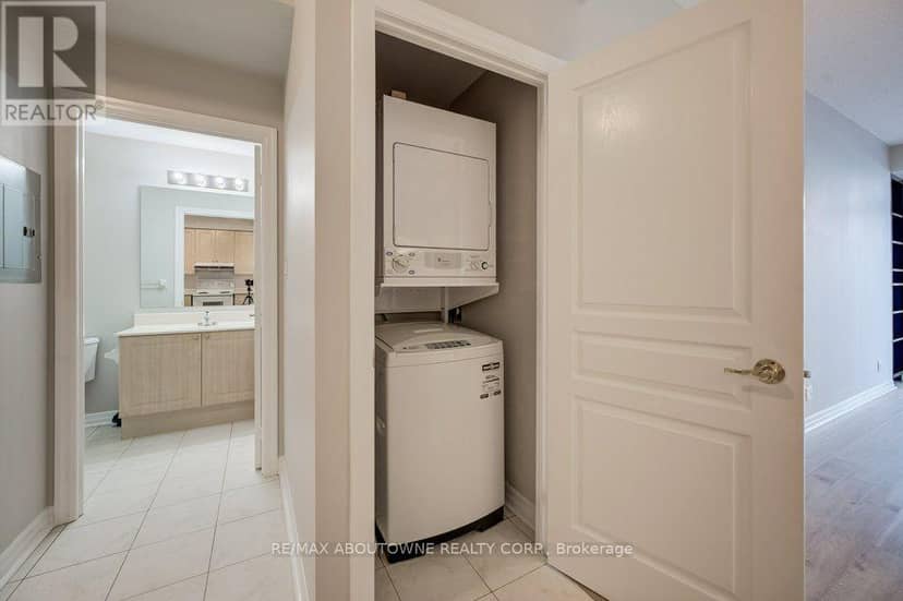 403 - 80 Port Street E — photo 11 of 19