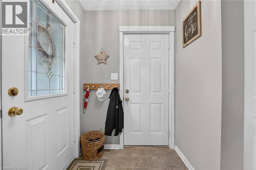 13 BARTON Street, Cayuga, photo 7
