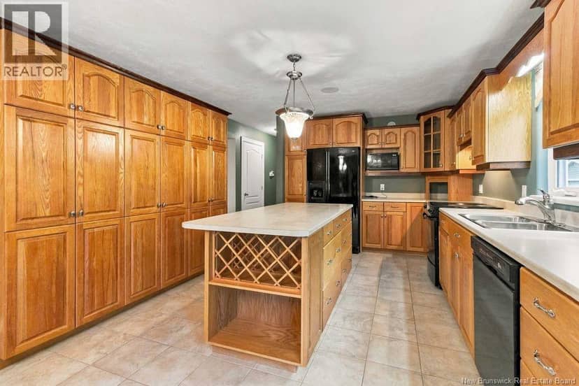 230 Doreen Street — photo 11 of 40