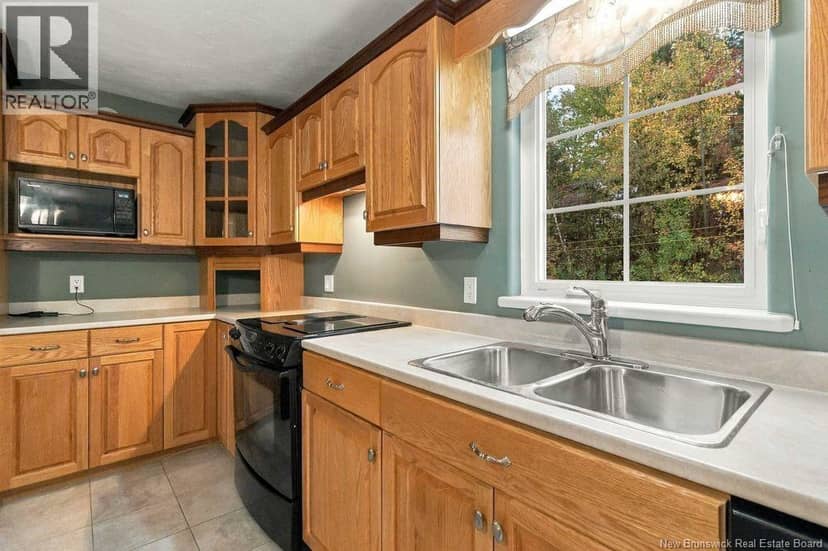 230 Doreen Street — photo 12 of 40
