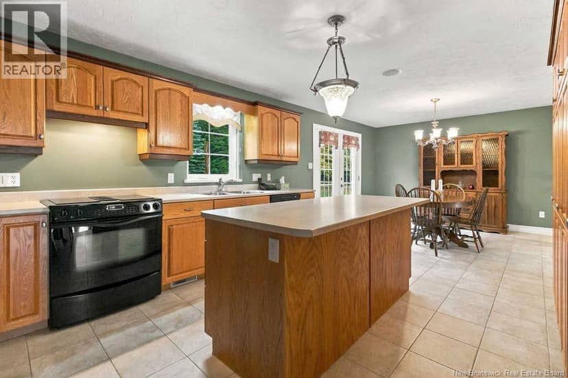 230 Doreen Street — photo 9 of 40