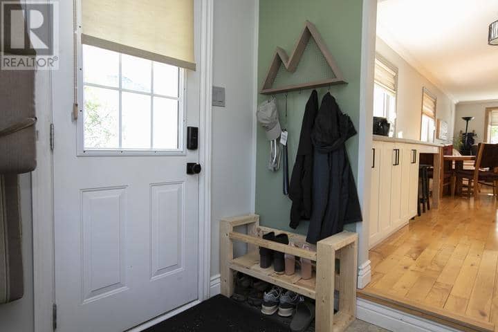 552 Lake ST — photo 14 of 40