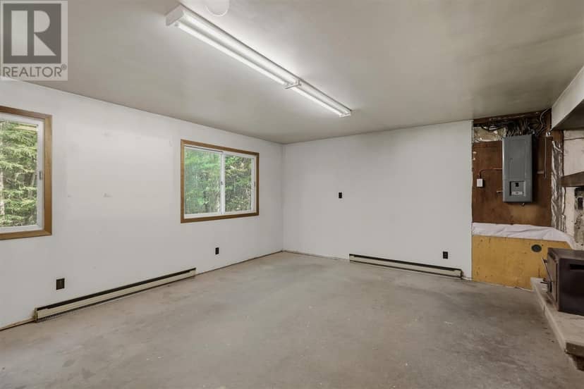 190 Town Line RD E — photo 21 of 40