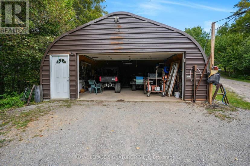 4177 Kennisis Lake Road, Dysart et al, photo 2