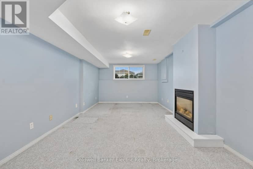 271 Dainton Drive — photo 17 of 28