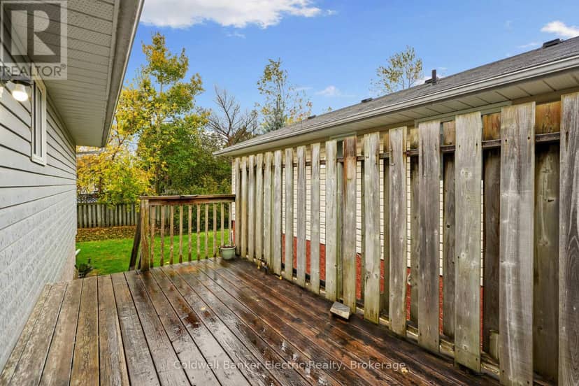 271 Dainton Drive — photo 24 of 28