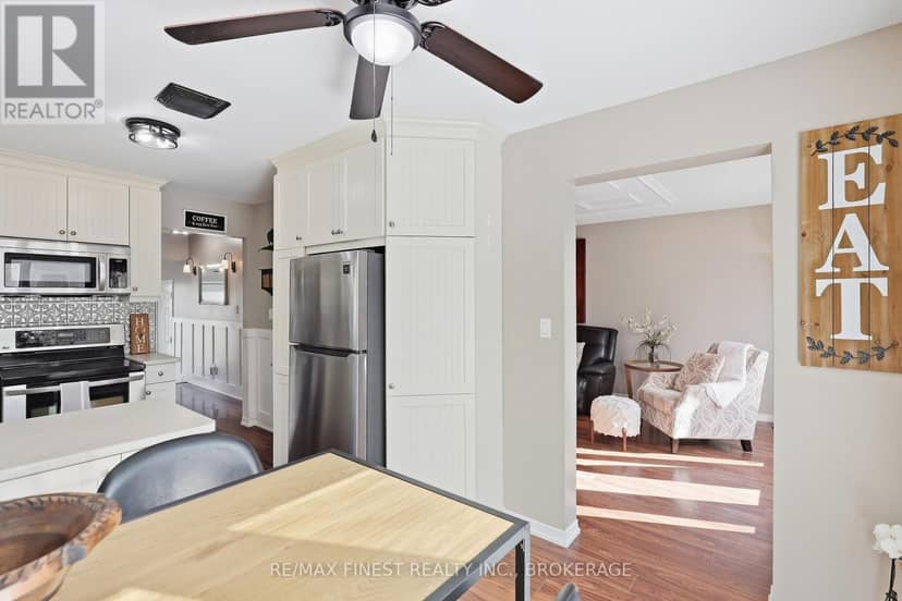1377 Brackenwood Crescent — photo 17 of 40