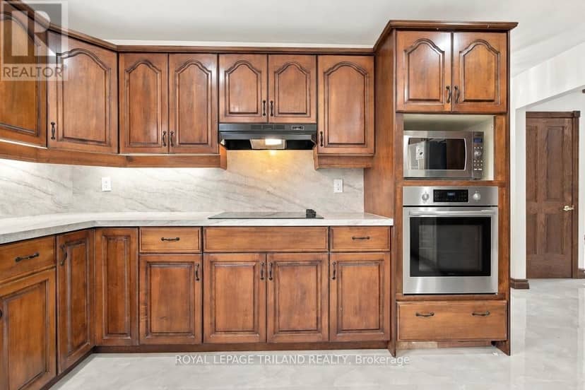 716 Franklinway Crescent — photo 12 of 40