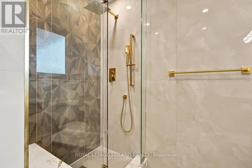716 Franklinway Crescent — photo 18 of 40