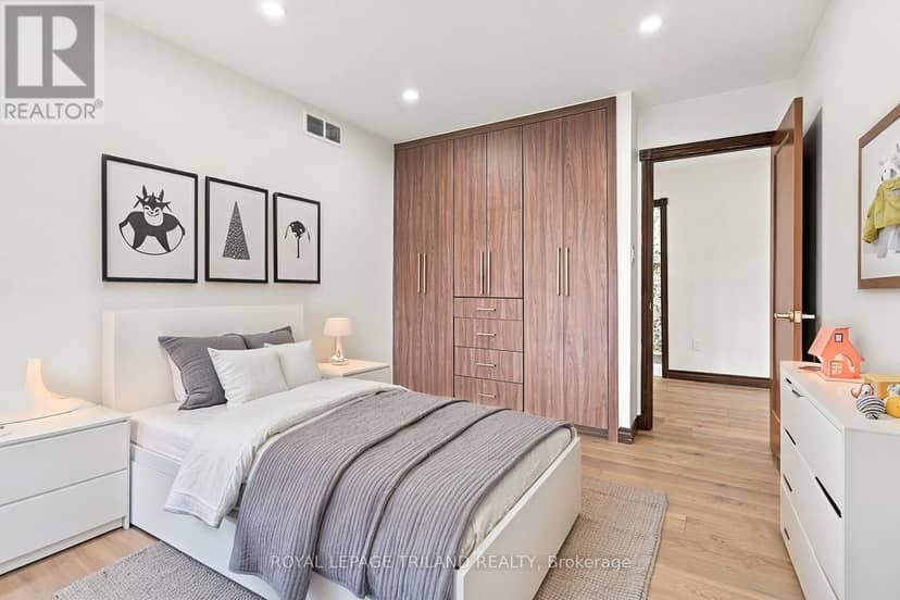 716 Franklinway Crescent — photo 25 of 40