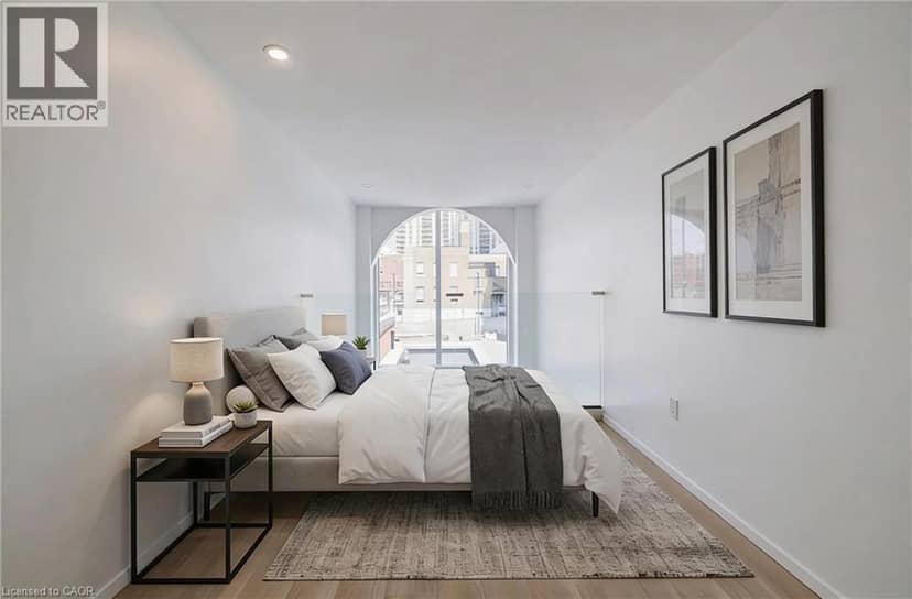 26 KING Street E — photo 24 of 40