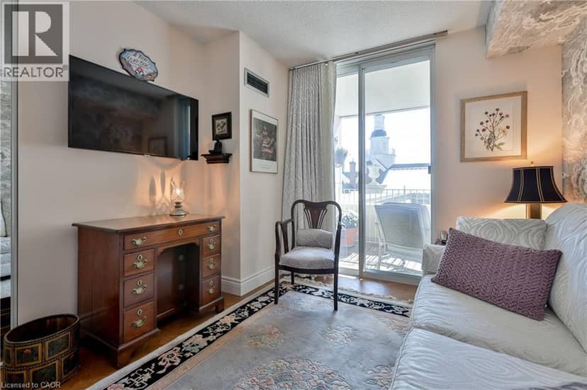 2287 LAKE SHORE Boulevard W Unit# 301 — photo 29 of 40