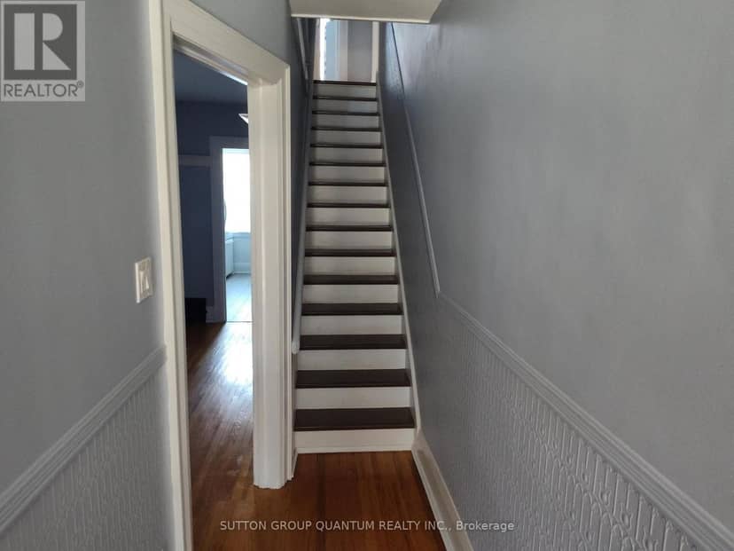 41 Manning Avenue — photo 12 of 31