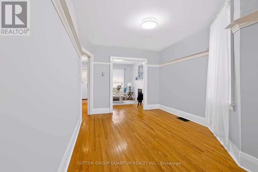 41 Manning Avenue — photo 8 of 31