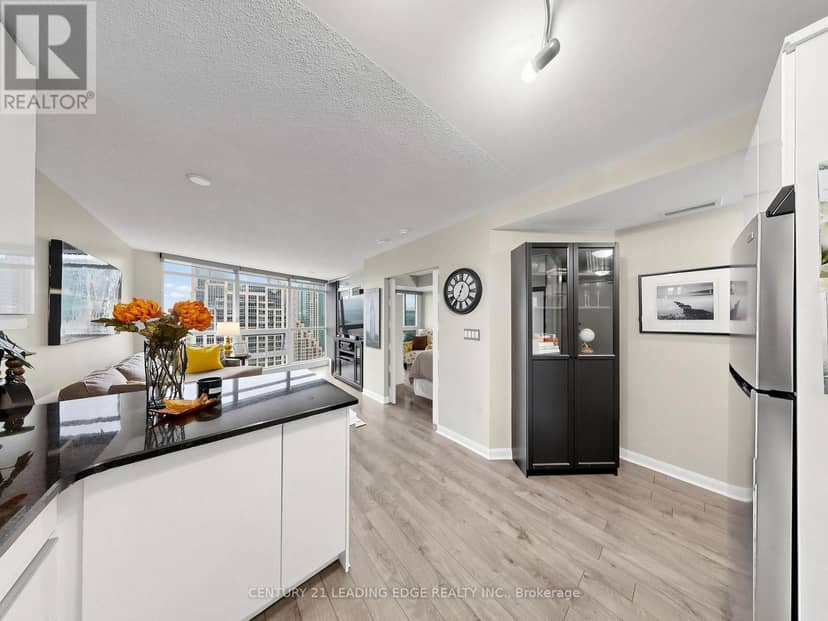 2508 - 600 Fleet Street — photo 14 of 40