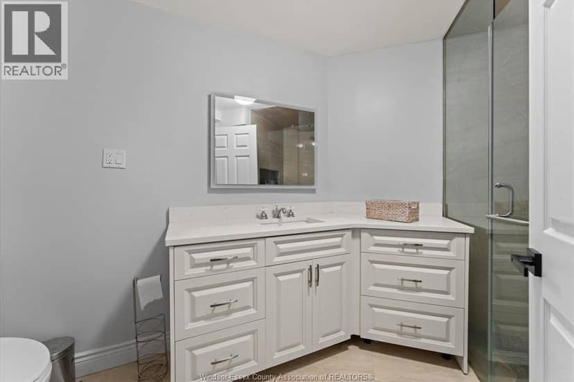 2820 Wildberry CRESCENT — photo 31 of 40