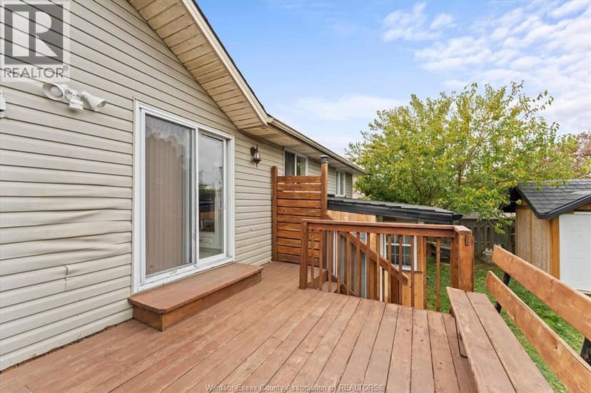 2820 Wildberry CRESCENT — photo 37 of 40