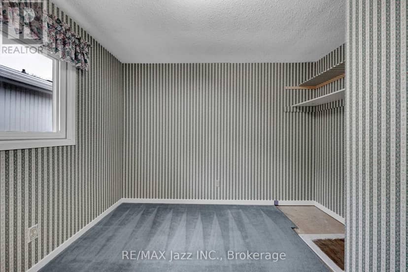 292 Limerick Street — photo 13 of 35