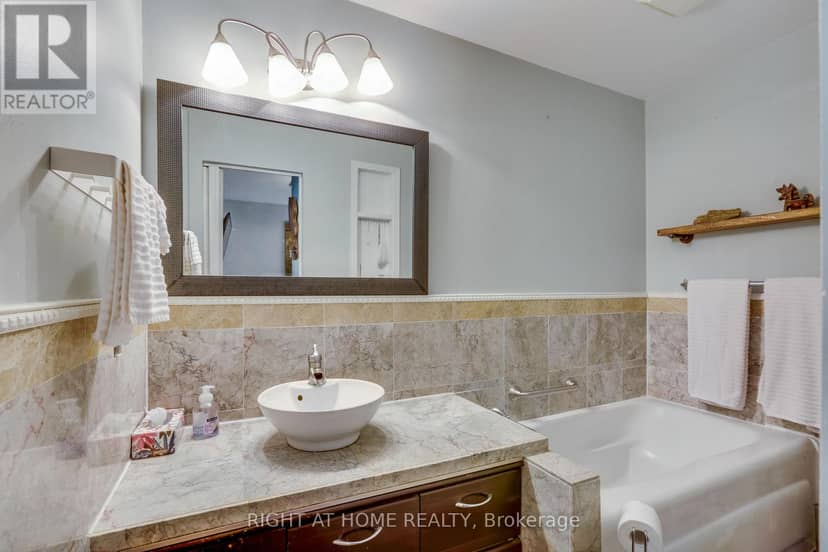 1053 Frances Street — photo 13 of 34