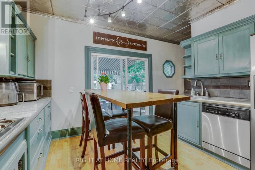 1053 Frances Street — photo 15 of 34