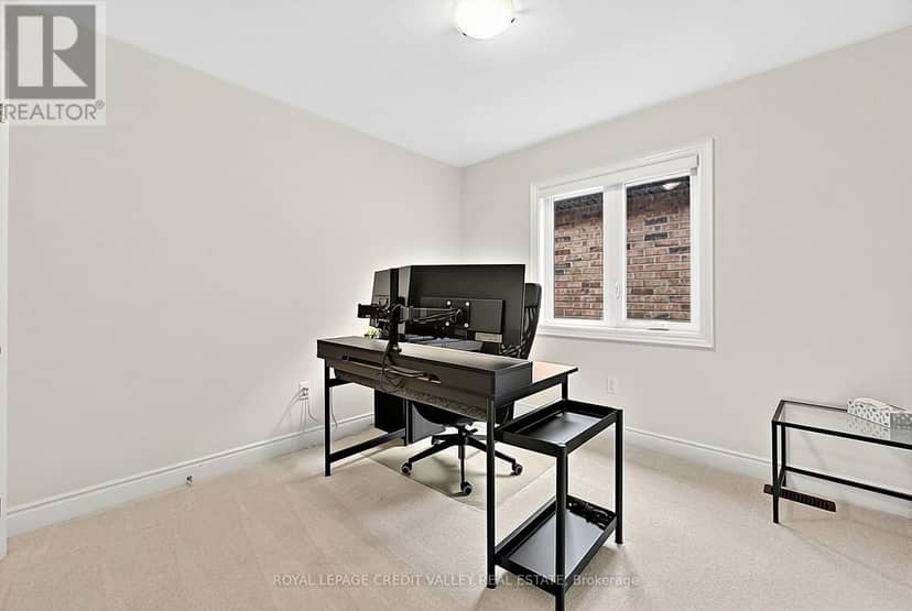 112 Lorne Thomas Place — photo 29 of 40