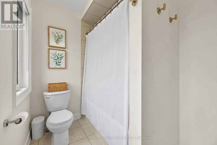 112 Lorne Thomas Place — photo 33 of 40