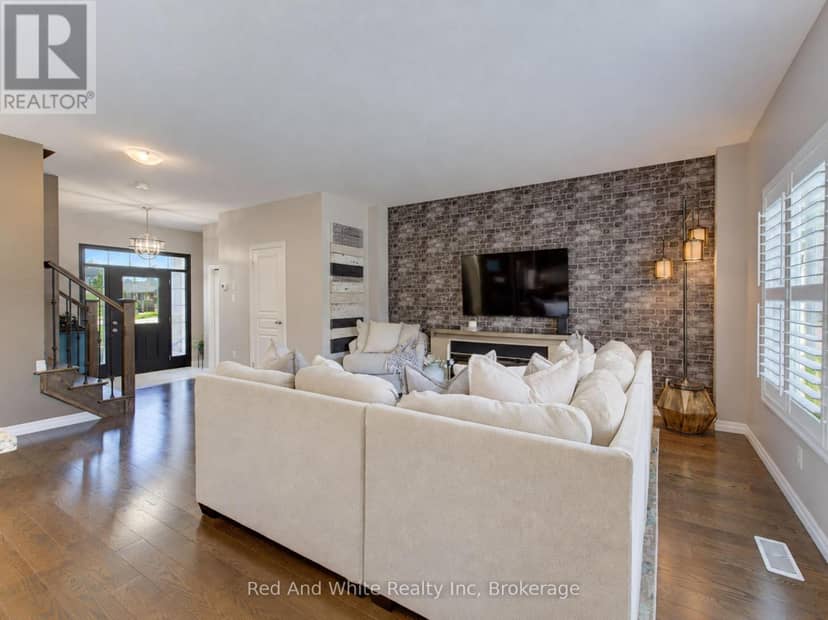 428 Freure Drive — photo 12 of 40