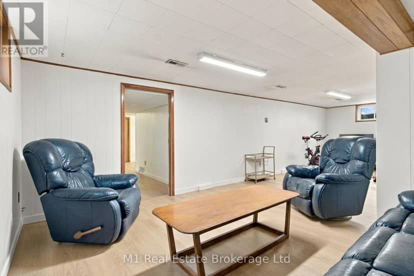 327 Metcalfe Street — photo 28 of 40