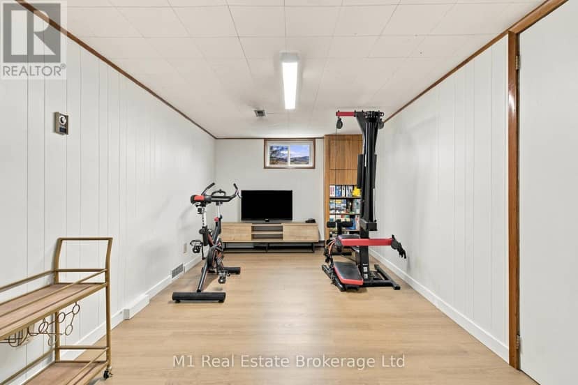 327 Metcalfe Street — photo 29 of 40