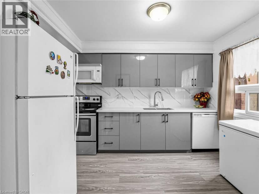 1180 MISSISSAUGA VALLEY Boulevard Unit# 4 — photo 10 of 28