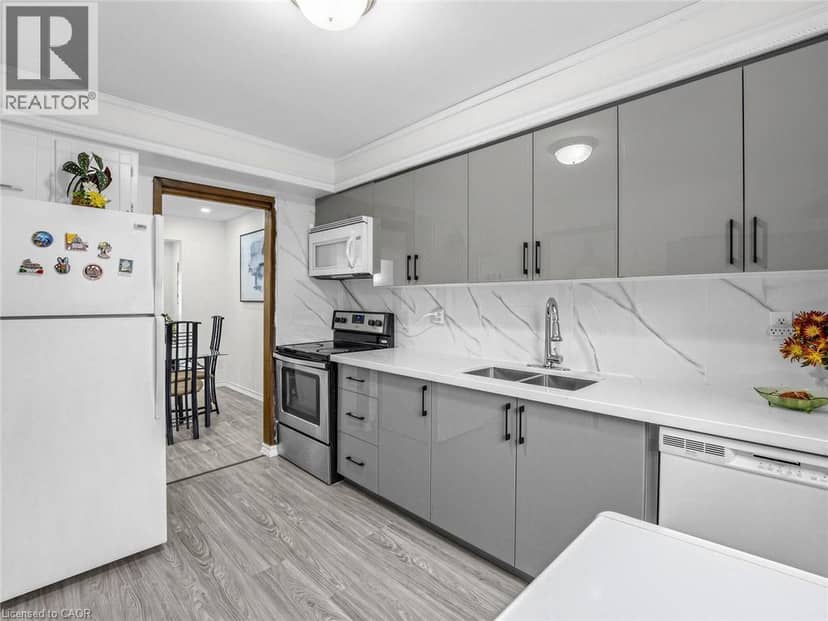 1180 MISSISSAUGA VALLEY Boulevard Unit# 4 — photo 12 of 28