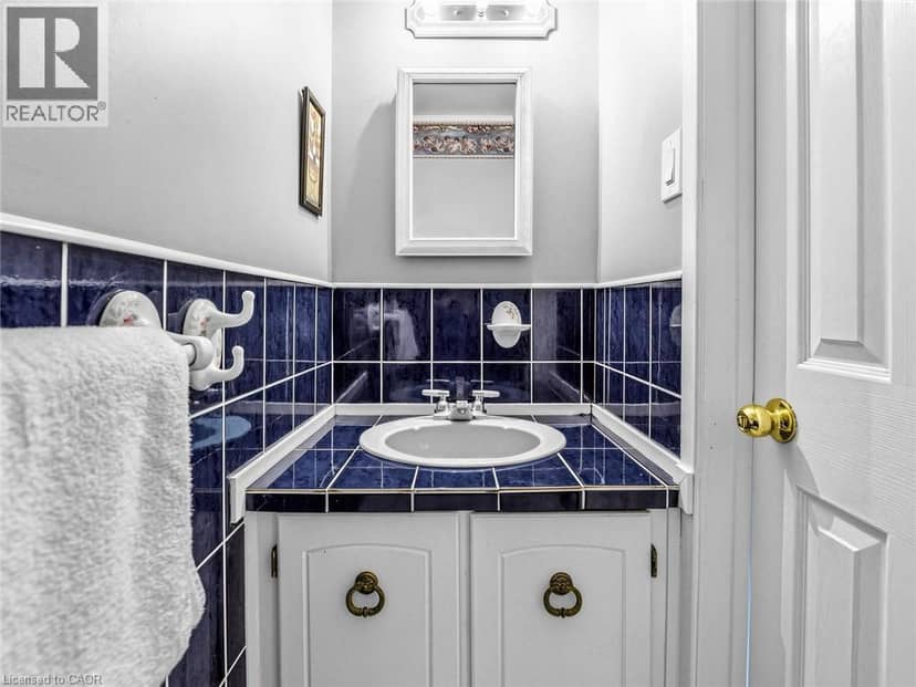 1180 MISSISSAUGA VALLEY Boulevard Unit# 4 — photo 18 of 28