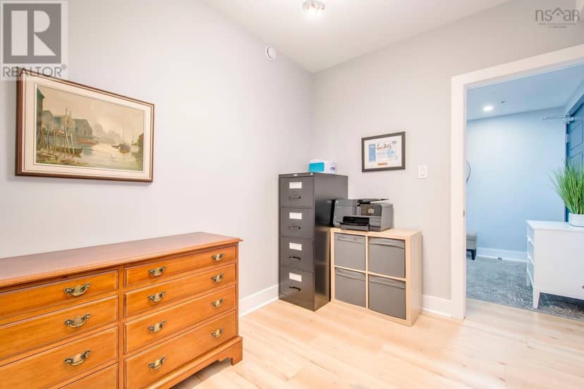 802 31 Kings Wharf Place — photo 26 of 40