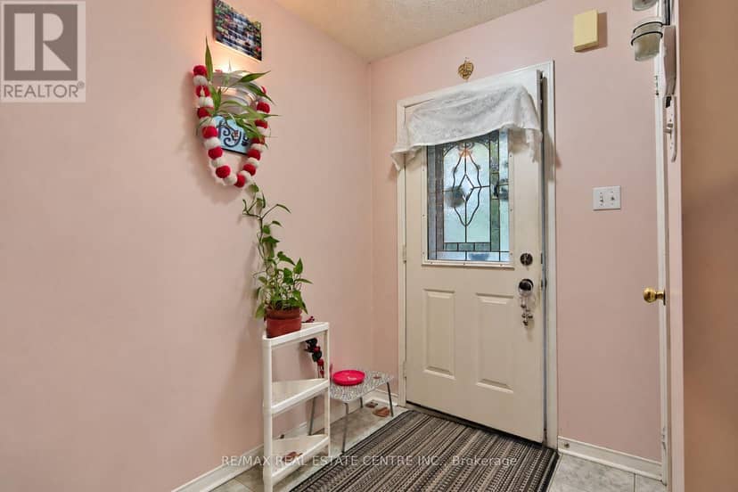 180 Cresthaven Road — photo 3 of 30
