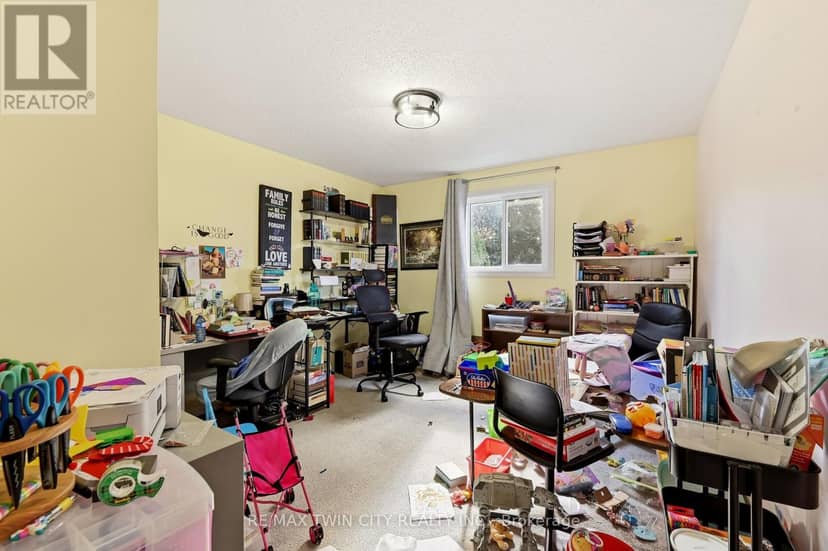 82 Beaver Crescent — photo 11 of 33