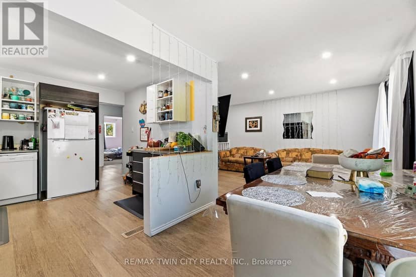 82 Beaver Crescent — photo 7 of 33