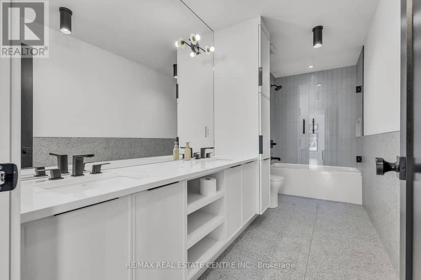 920 Thomas Pedder Court — photo 37 of 40