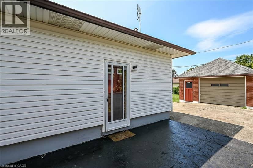 13 ALLANBURG Road S — photo 40 of 40