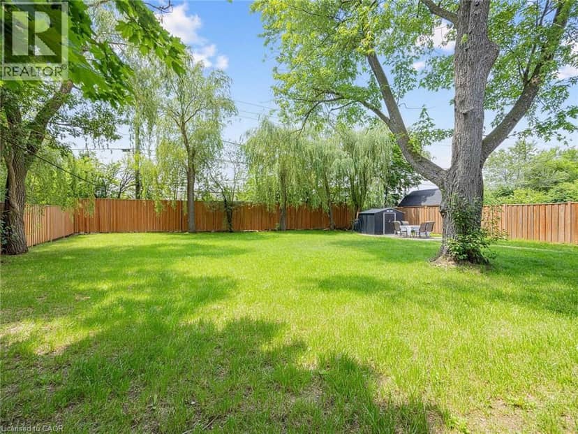 13 SWANHURST Boulevard — photo 25 of 28