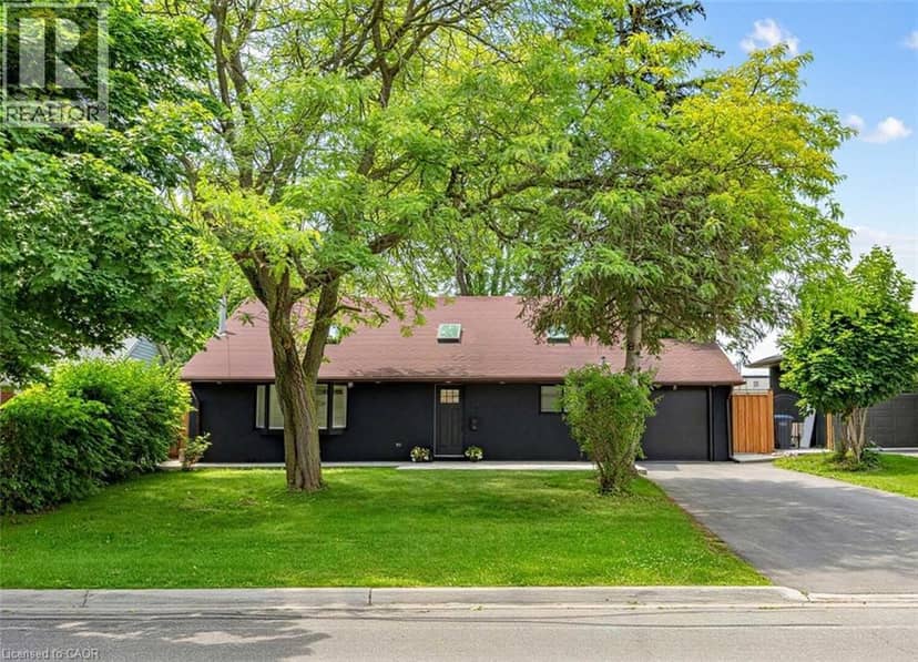 13 SWANHURST Boulevard — photo 2 of 28