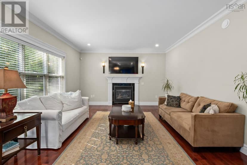 382 Southgate Drive — photo 15 of 40