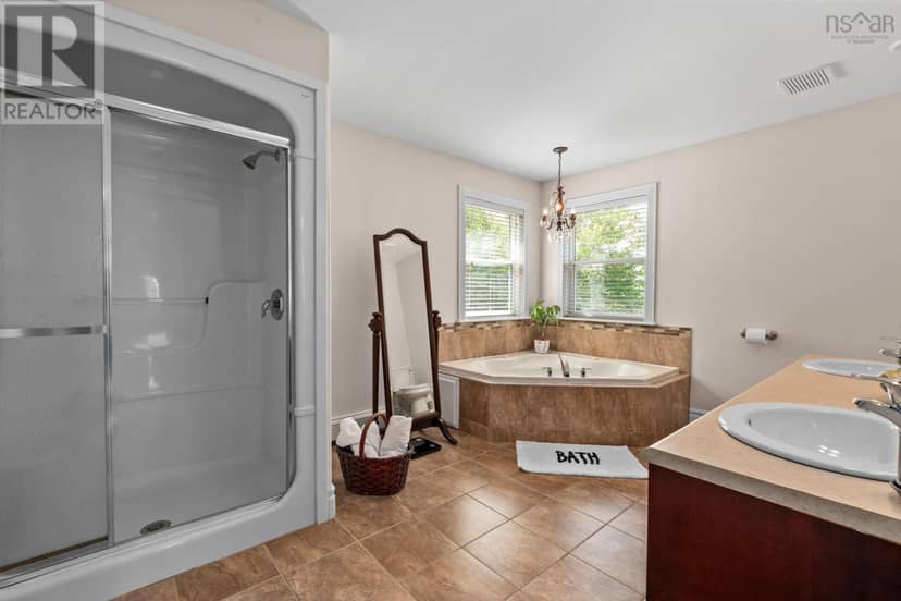 382 Southgate Drive — photo 21 of 40