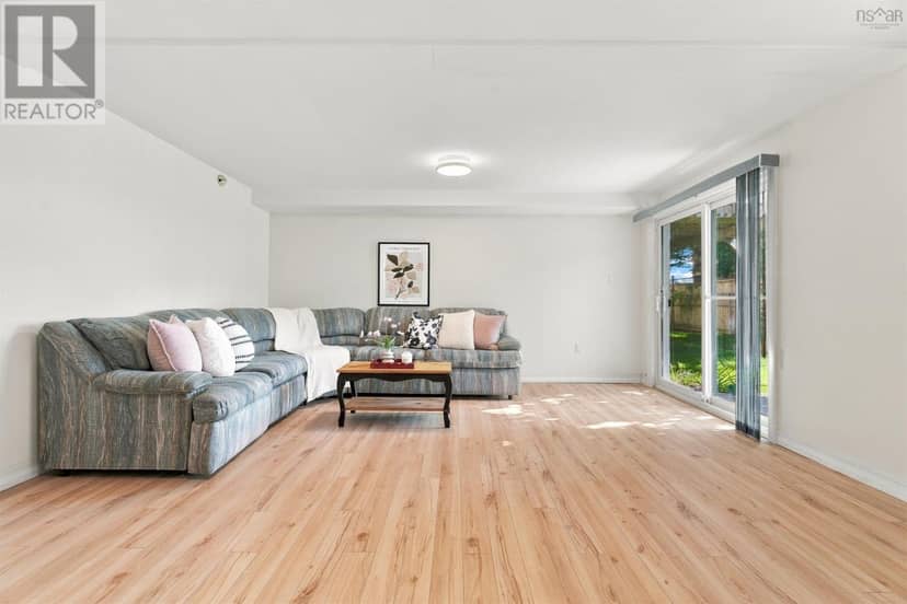 1 18 A Pioneer Avenue — photo 36 of 40