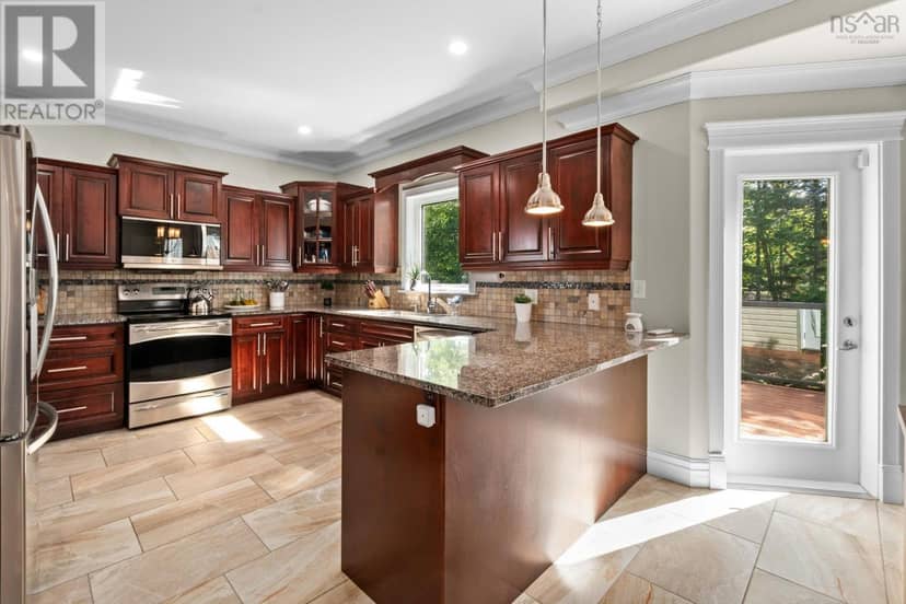 382 Southgate Drive, Bedford, photo 8