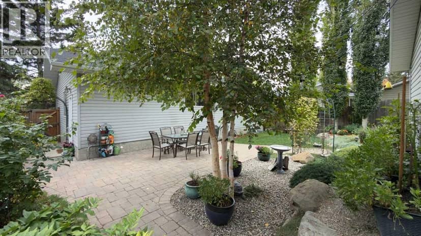 7048 61 Avenue NW — photo 25 of 30