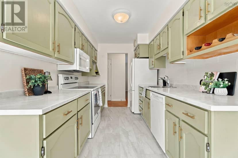1 18 A Pioneer Avenue — photo 18 of 40