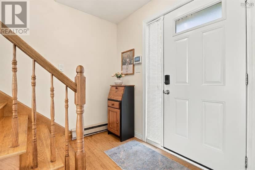 1 18 A Pioneer Avenue — photo 10 of 40