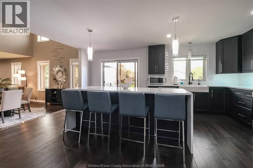 369 Pinehurst Drive — photo 16 of 40