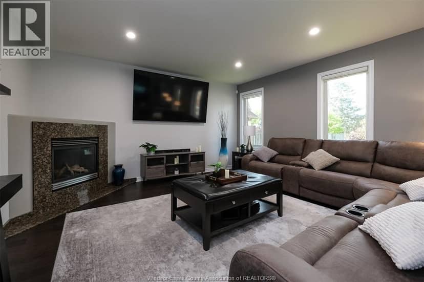 369 Pinehurst Drive, Lakeshore, photo 6